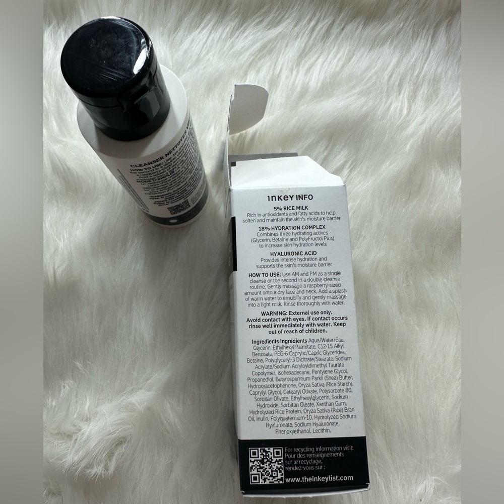 🚨 3/$25 🚨 Hydrating Cream-to-Milk Cleanser - 50ml - Picture 3 of 5